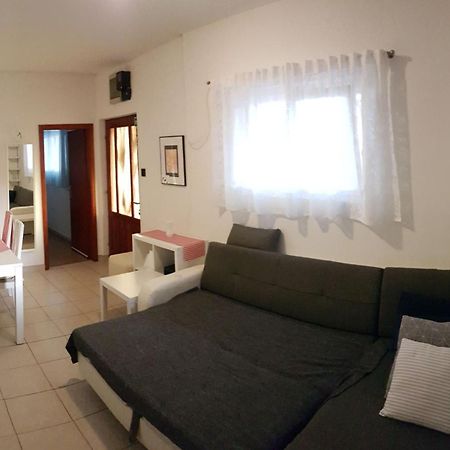 Apartmani Ela Prvić Luka Esterno foto