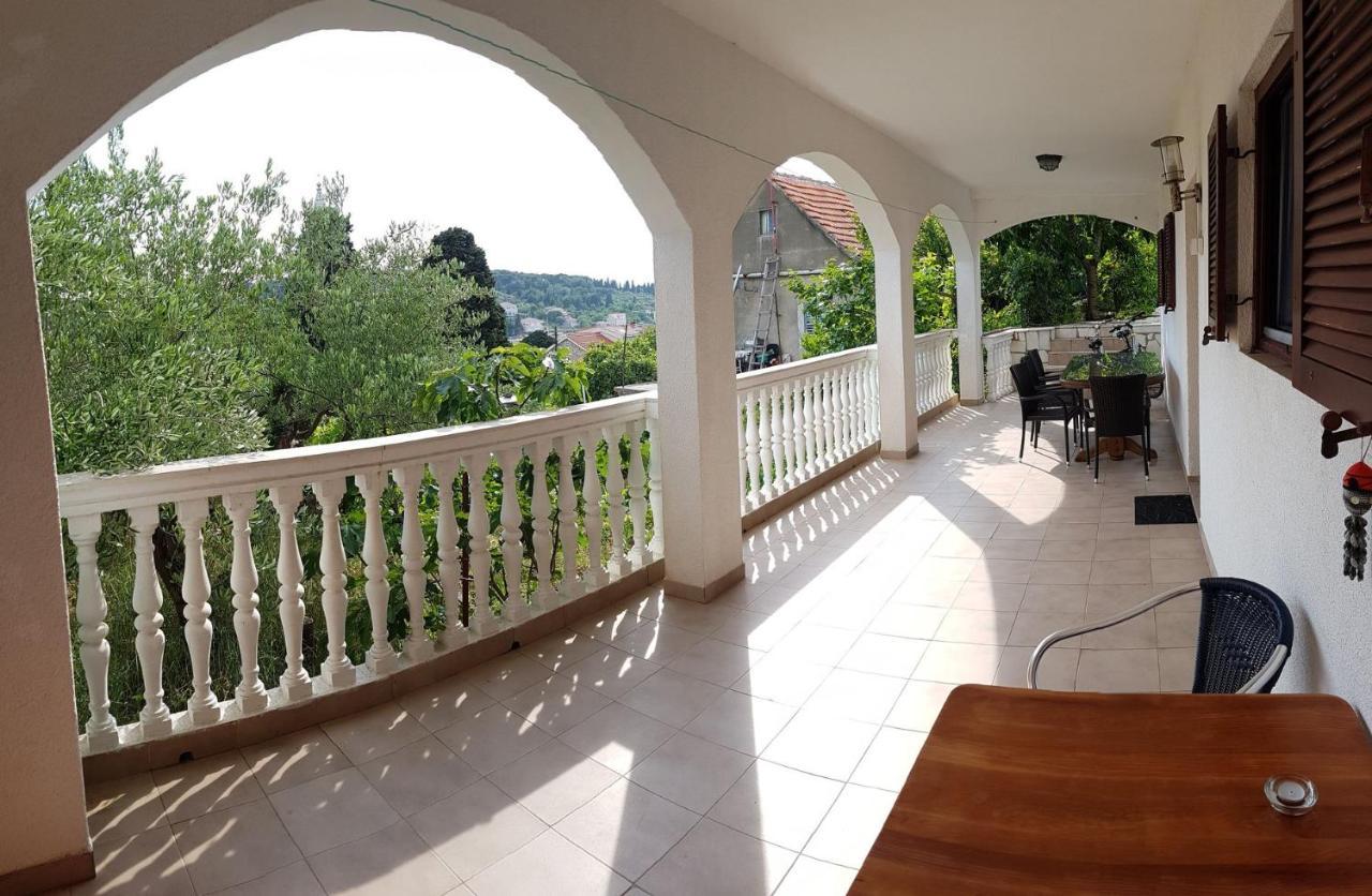 Apartmani Ela Prvić Luka Esterno foto