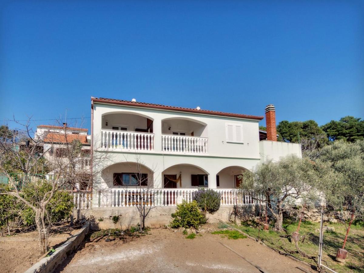 Apartmani Ela Prvić Luka Esterno foto