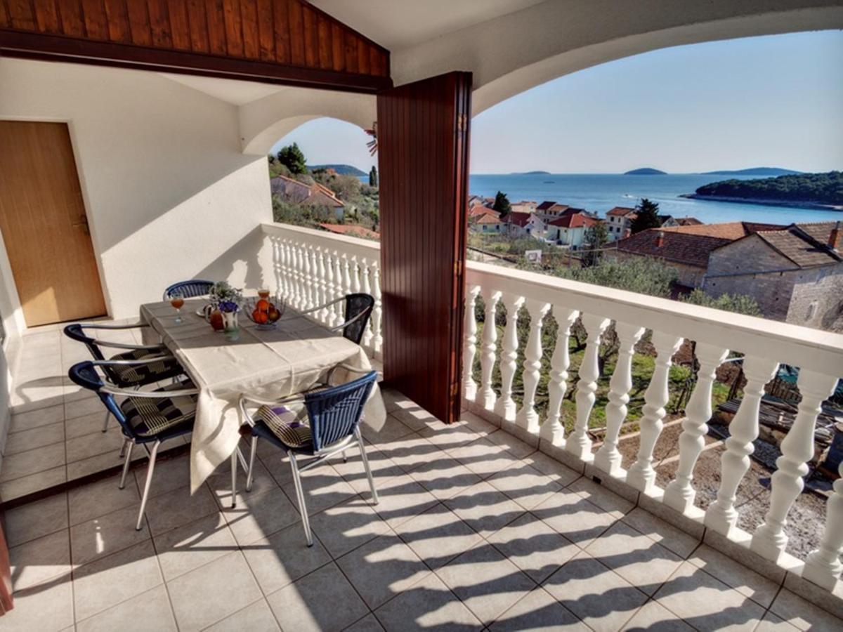 Apartmani Ela Prvić Luka Esterno foto