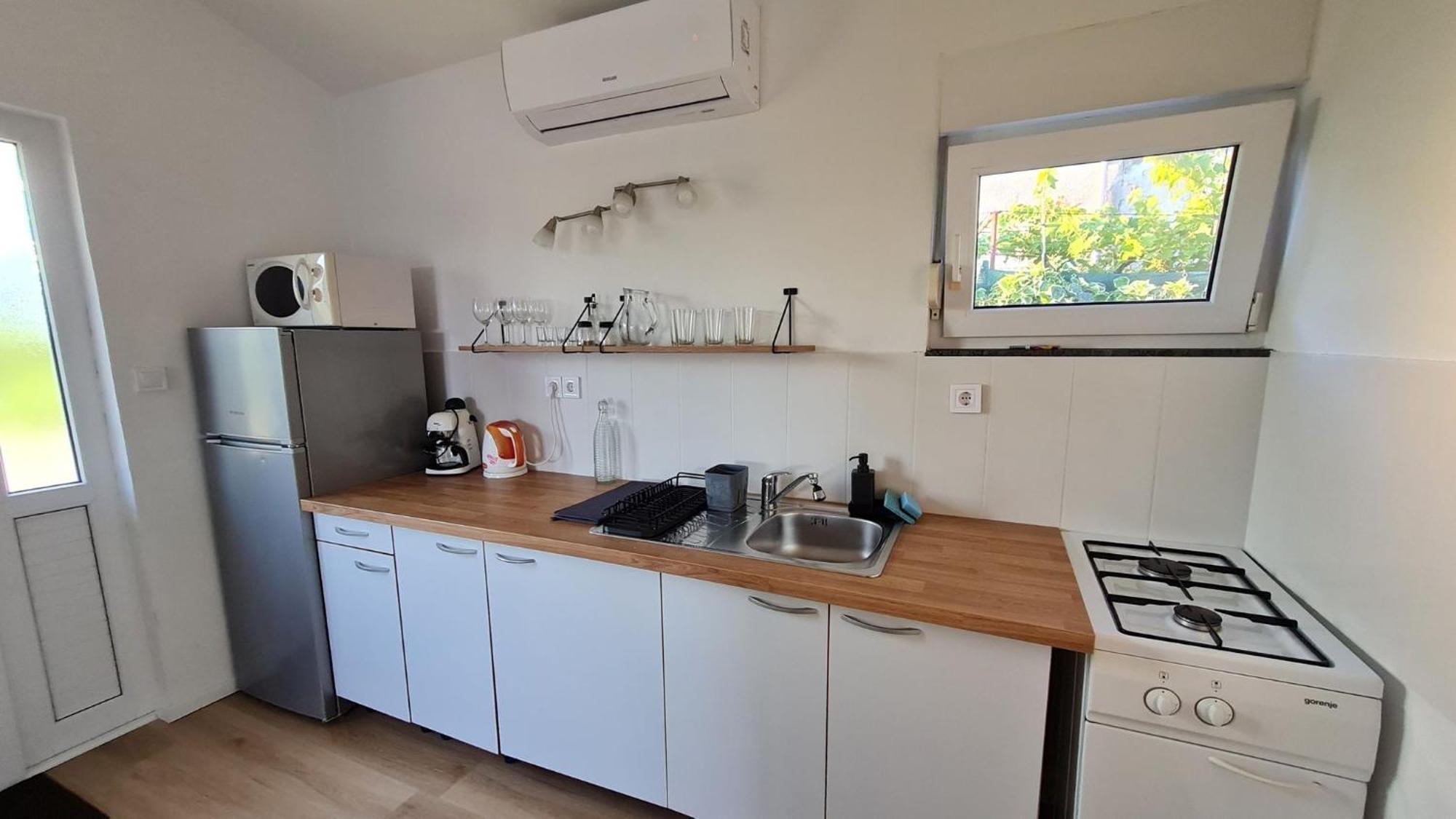 Apartmani Ela Prvić Luka Esterno foto